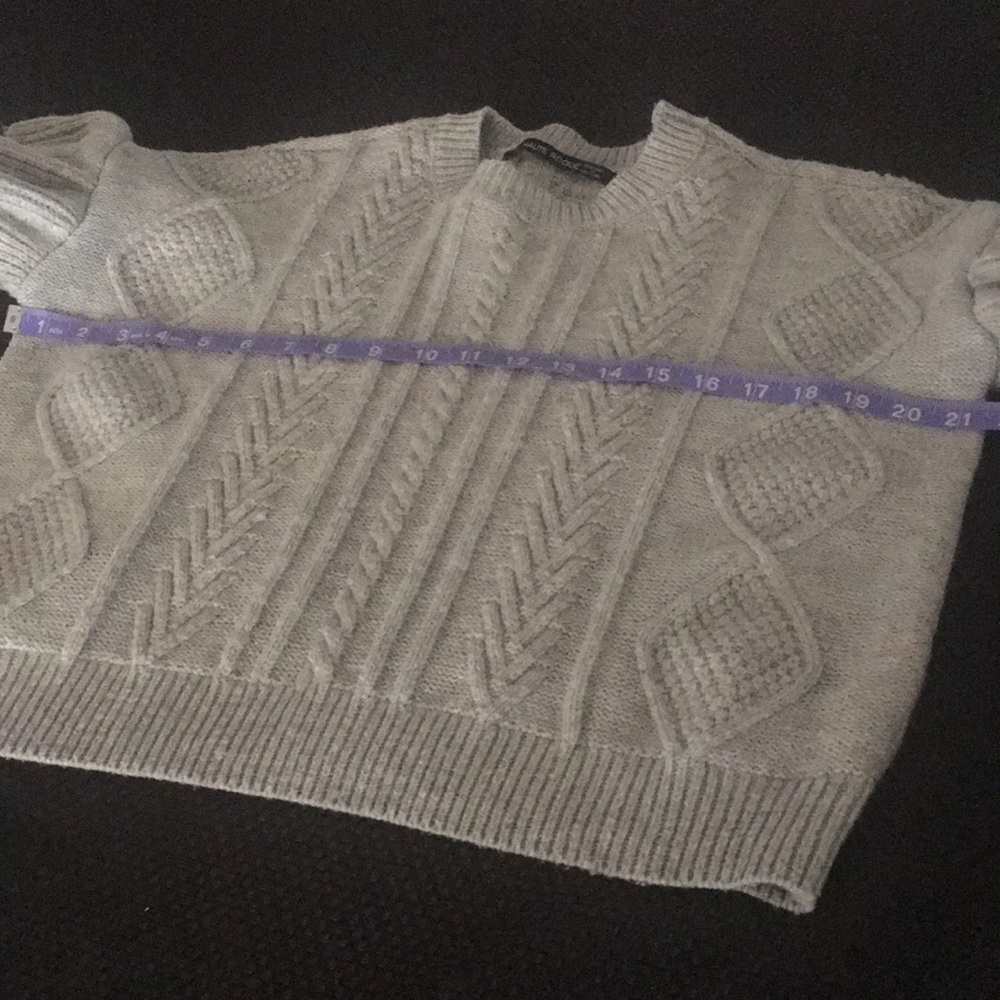 Haute Rogue Ruffle Sleeve Cable Knit Sweater Small - Picture 6 of 15
